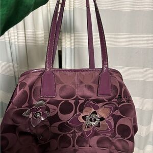 2011 Purple Flower Coach Purse with kiss lock pouch